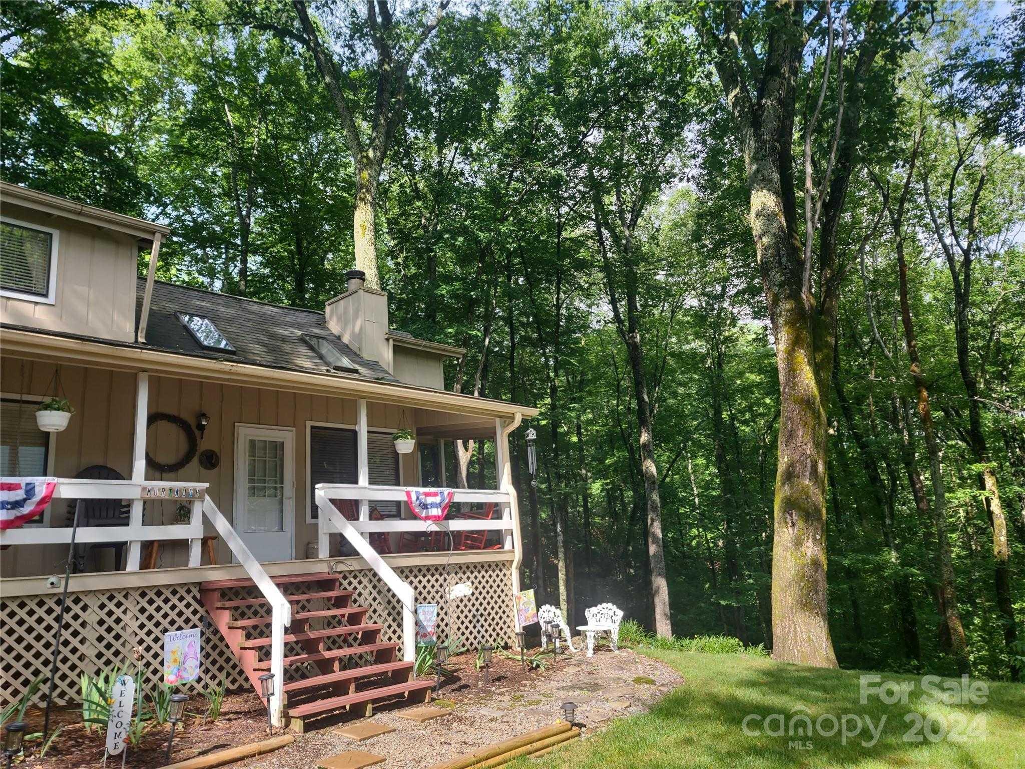 85 Lisa, Maggie Valley, Single Family Residence,  for sale, Jaci Reynolds, RE/MAX Executive